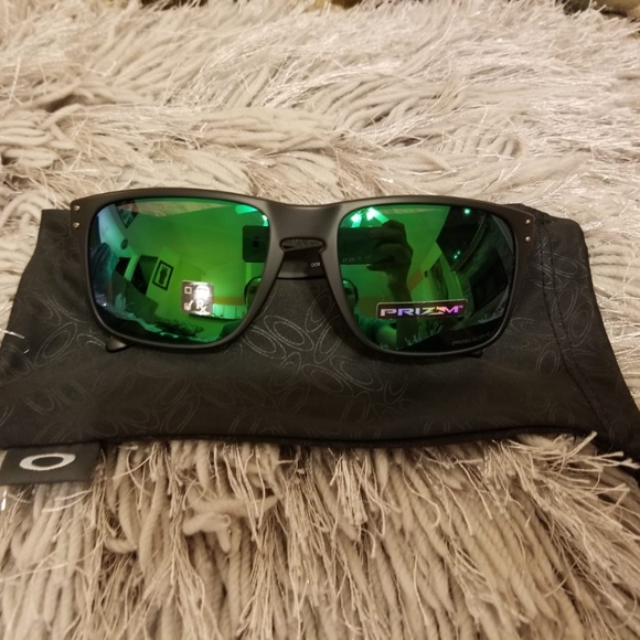 Oakley sun glasses. - Picture 1 of 2